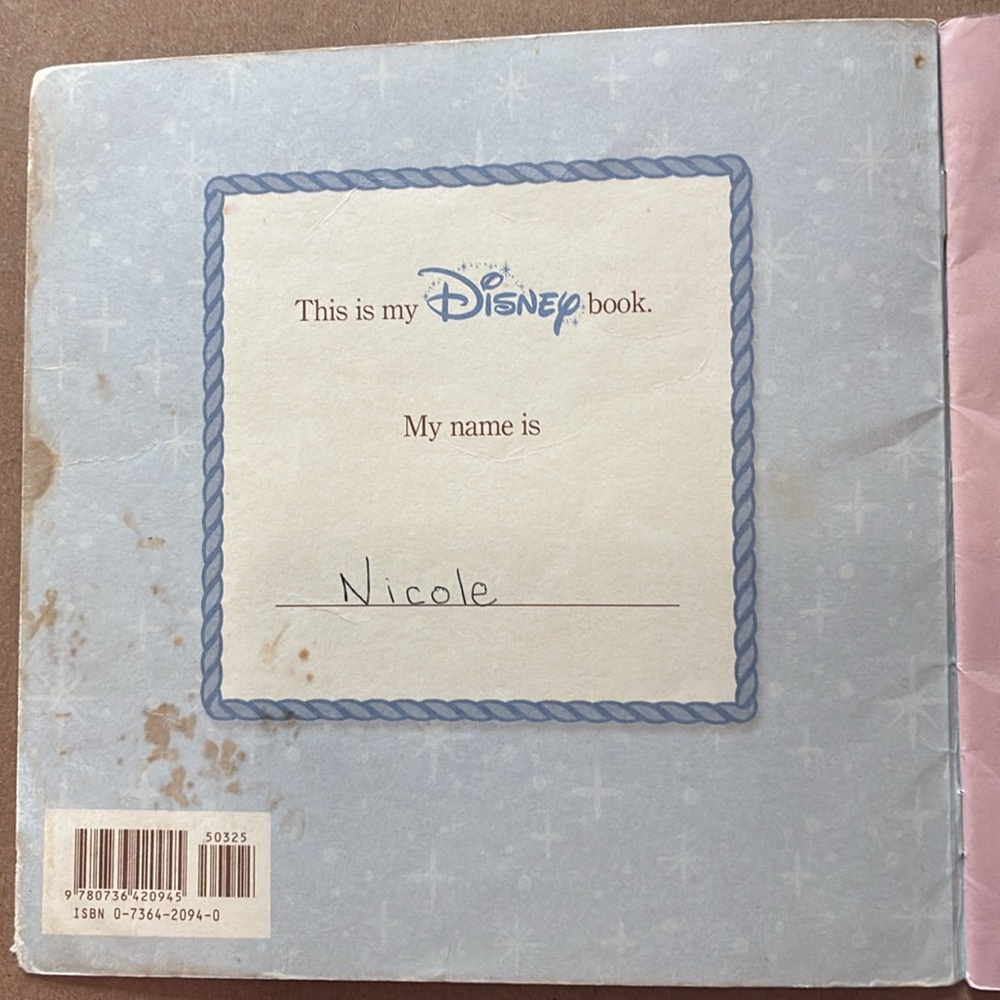 Set of three Disney princess books 1 hardcover 2 paperback - Picture 13 of 16